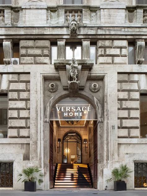 Versace Home flagship store in Milan News 